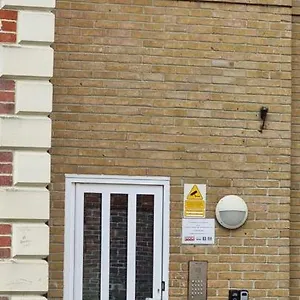  Apartment Very Two Bedroom In United Kingdom